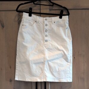 Banana Republic White Button-Front Pencil Skirt